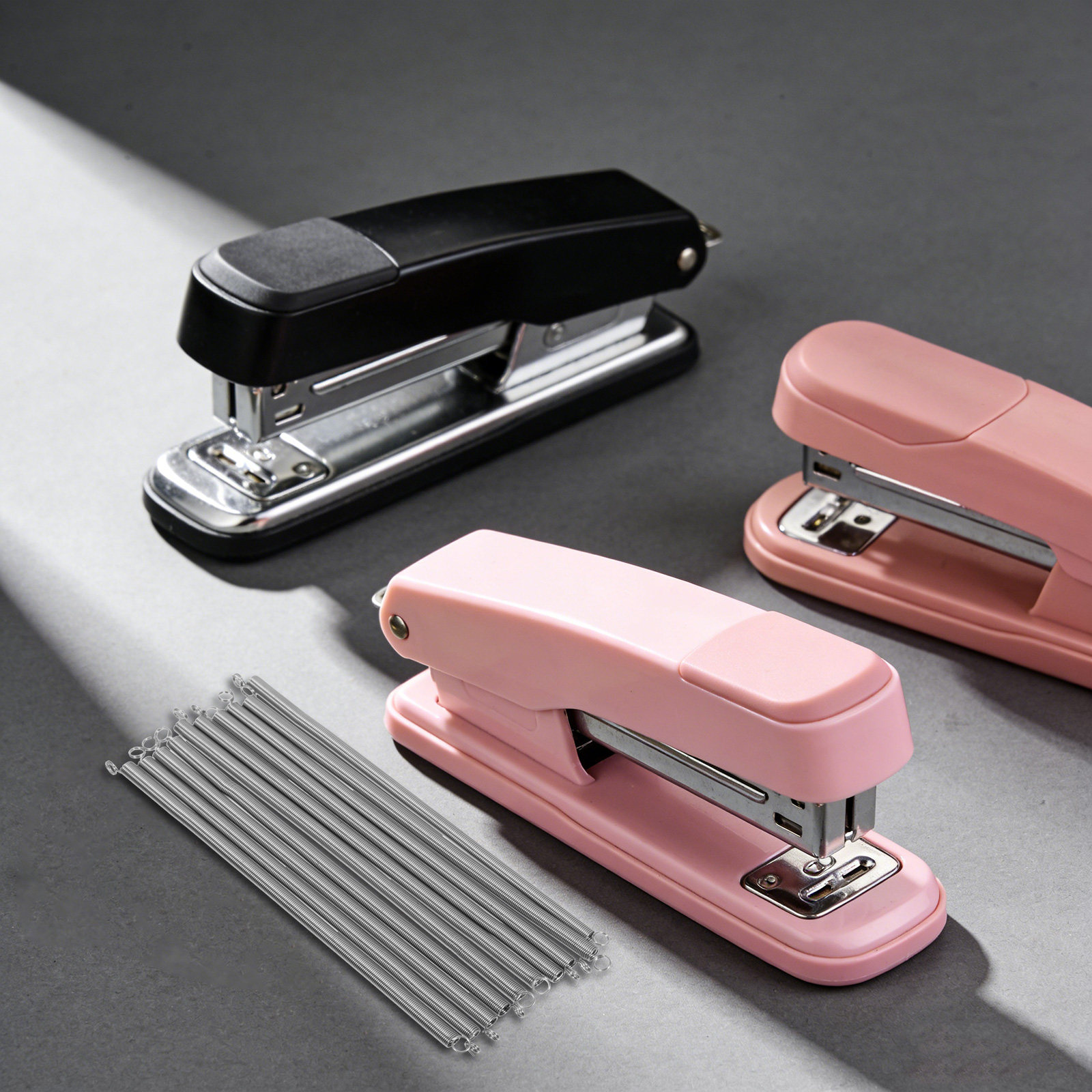 Stapler Heavy Duty - ステープラー用交換用ダブルフックテンションスプリング10個入り。スムーズなステープリングを実現。オフィスやデスクで使用できる、耐久性に優れたステンレス製。